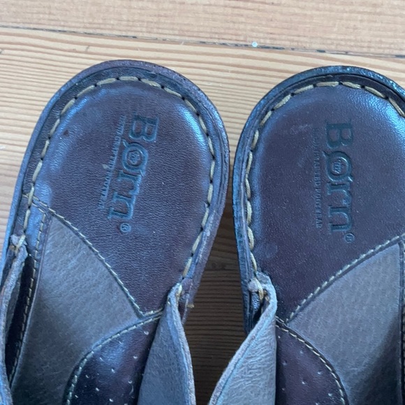 Born Buckle Thong Flip Flops Sz8 - Picture 3 of 10